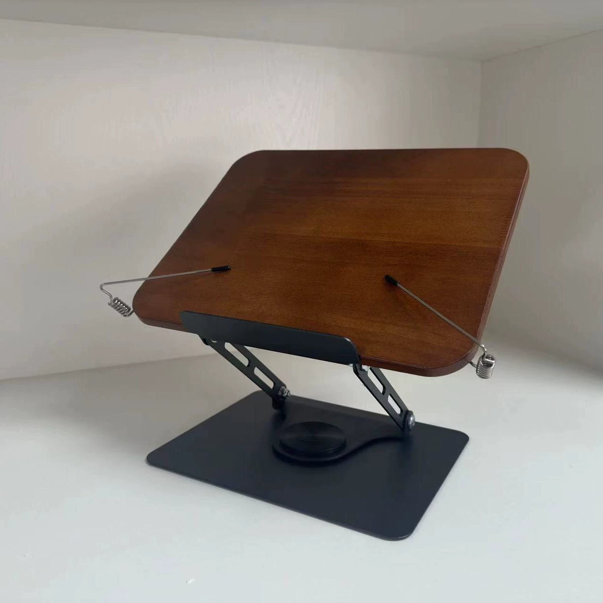 Support de lecture réglable 40 x 30 cm en bois marron et métal noir