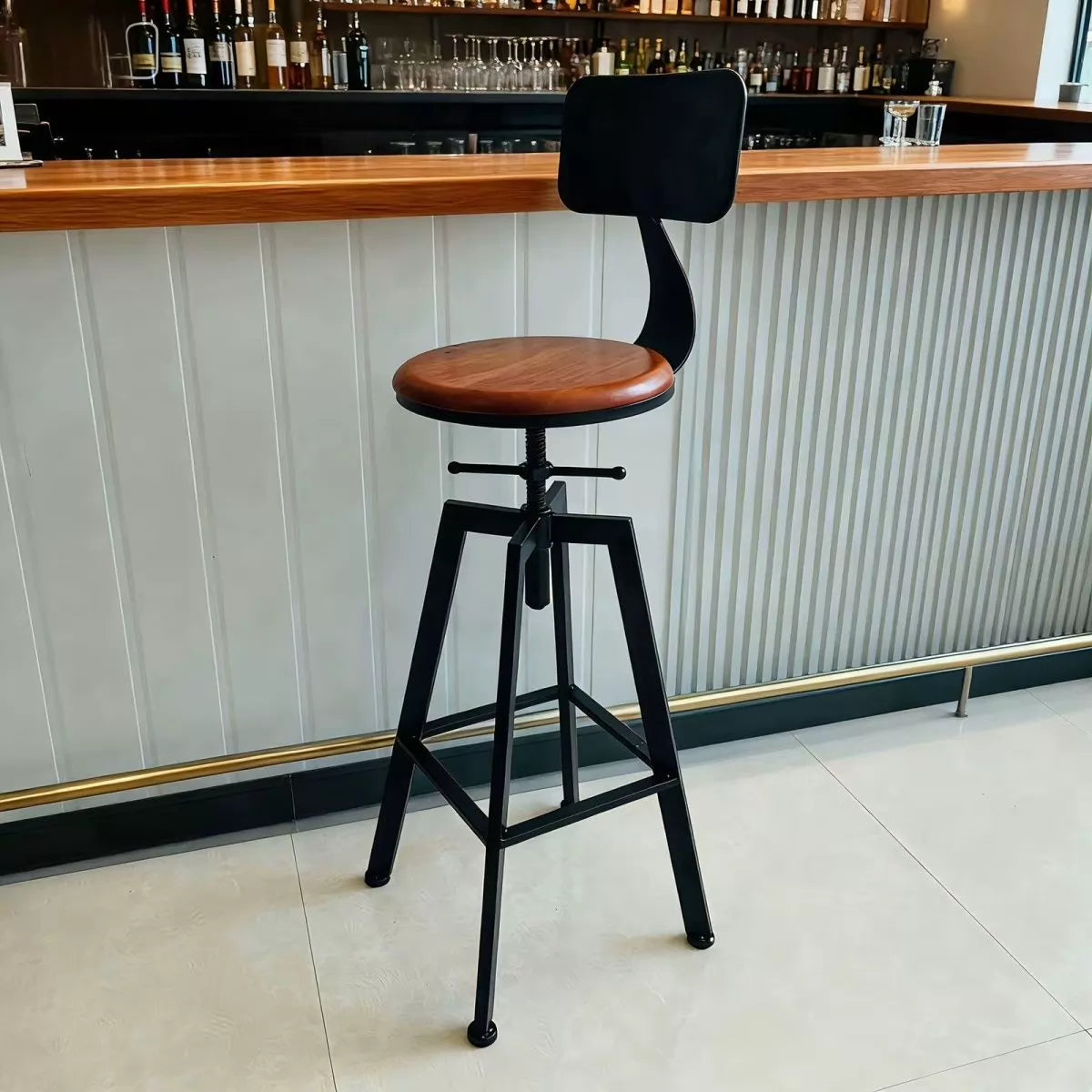 Tabouret de bar 45 x 45 x 105 cm en bois marron et métal noir réglable style industriel